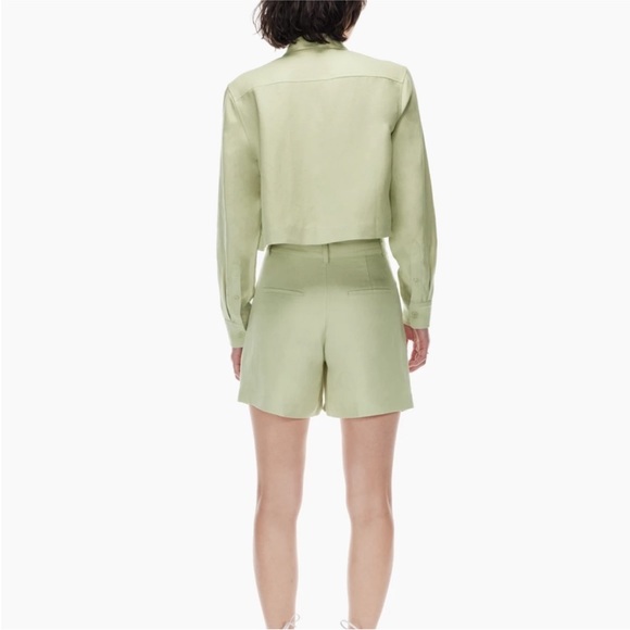 Wilfred effortless shorts in sage colour - Picture 2 of 11